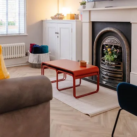 Luxury Victorian Terrace Inside Walls *
